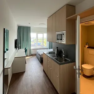 https://1-zimmer-apartment-ber-den-wolken.find-berlin-hotels.com