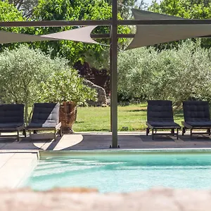 https://sous-la-tonnelle.fr-provencehotel.com